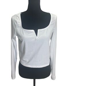 Good luck gem white women Solid Ribbed Crop Top v neck in White Size medium NWOT